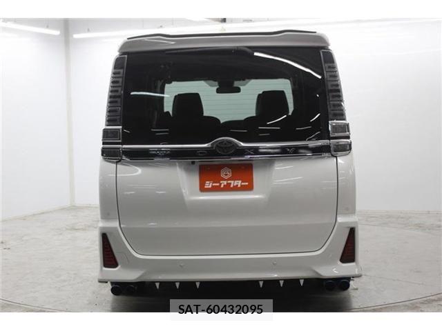 Toyota VOXY 2020-12 8102579-5