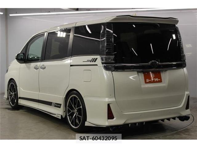 Toyota VOXY 2020-12 8102579-6