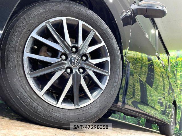 Toyota VOXY 2016-02 8102598-12