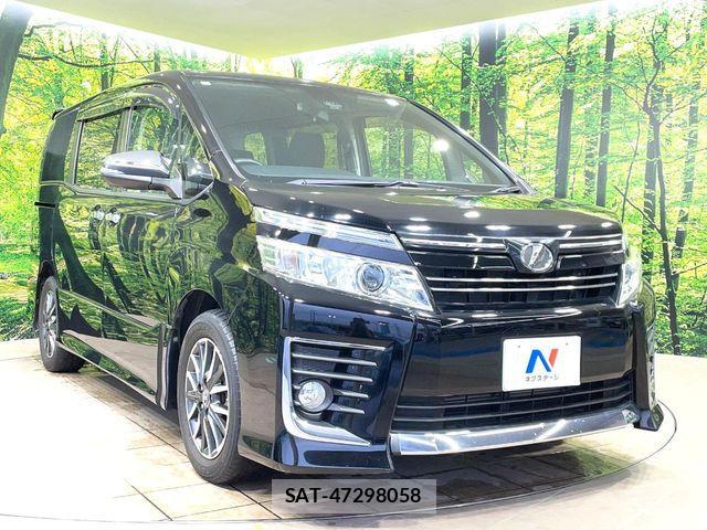 Toyota VOXY 2016-02 8102598-15