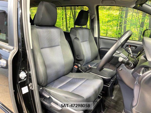 Toyota VOXY 2016-02 8102598-6