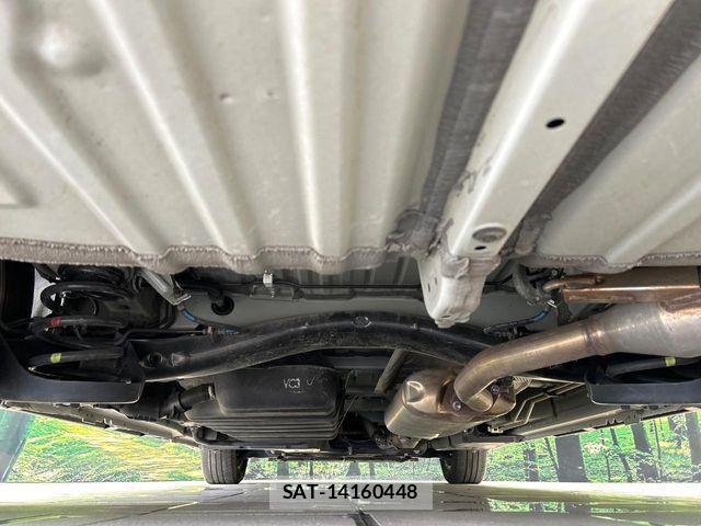 Toyota VOXY 2022-06 8102569-19