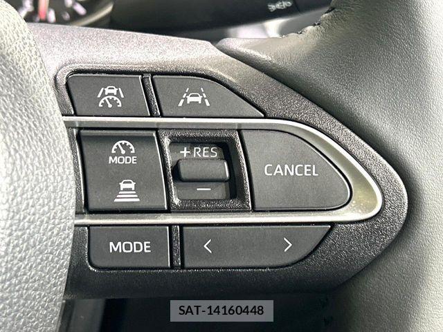 Toyota VOXY 2022-06 8102569-5