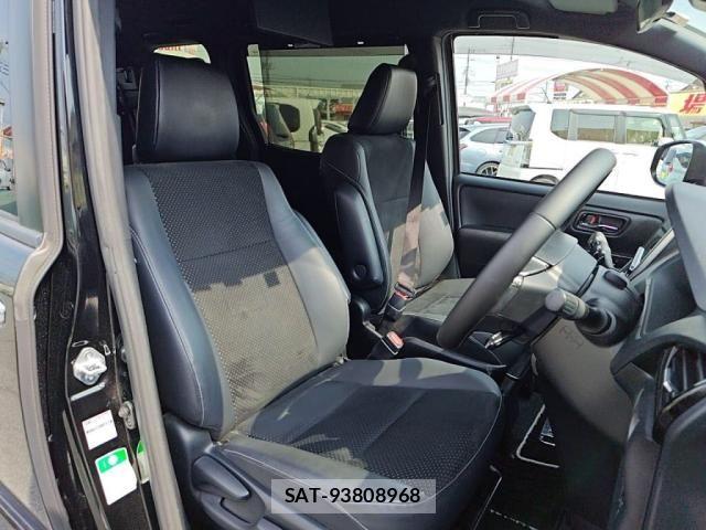 Toyota VOXY 2020-11 8102577-20