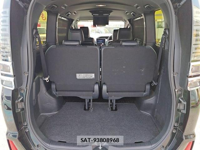 Toyota VOXY 2020-11 8102577-24