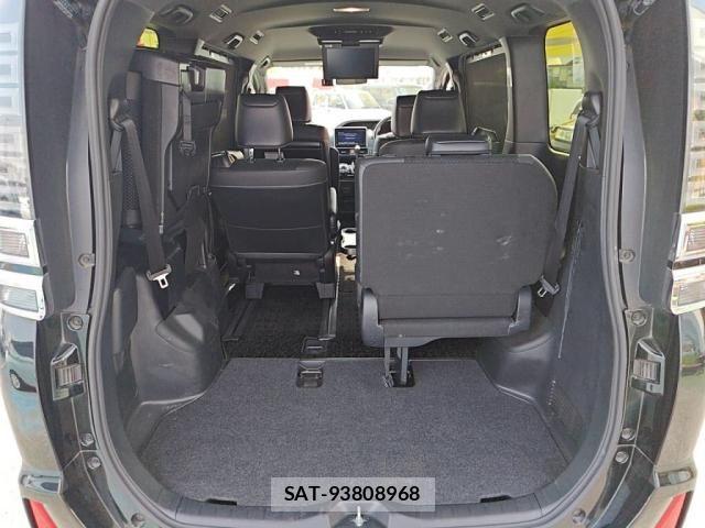 Toyota VOXY 2020-11 8102577-25