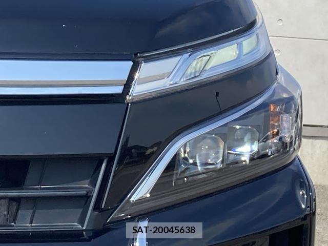 Toyota VOXY 2021-02 8102570-10