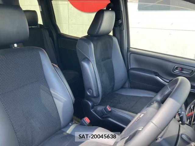 Toyota VOXY 2021-02 8102570-22