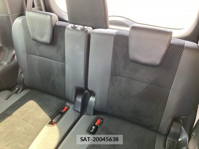 Toyota VOXY 2021-02 8102570-28