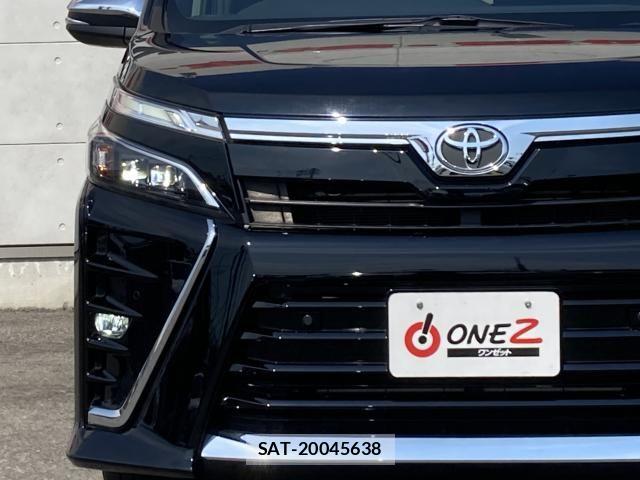 Toyota VOXY 2021-02 8102570-6