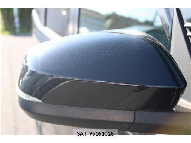 Toyota VOXY 2022-03 8102575-22