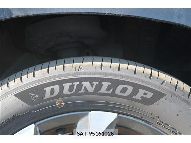 Toyota VOXY 2022-03 8102575-24