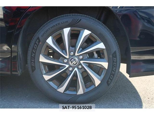 Toyota VOXY 2022-03 8102575-28