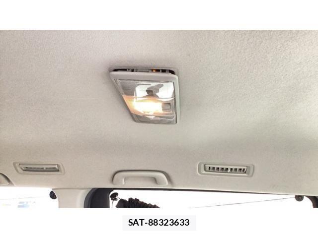 Toyota VOXY 2009-10 8102625-12