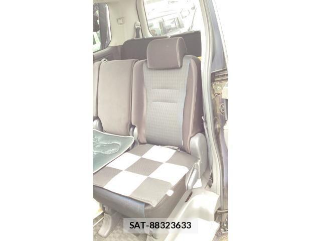 Toyota VOXY 2009-10 8102625-14