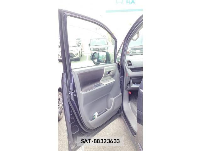Toyota VOXY 2009-10 8102625-15