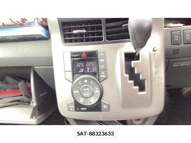 Toyota VOXY 2009-10 8102625-19