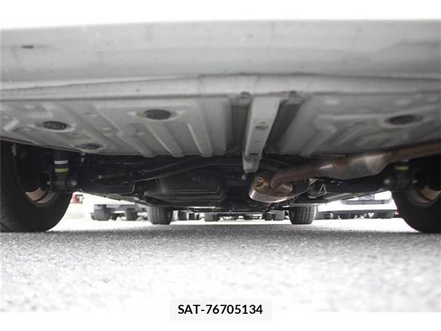 Toyota VOXY 2023-06 8102576-16