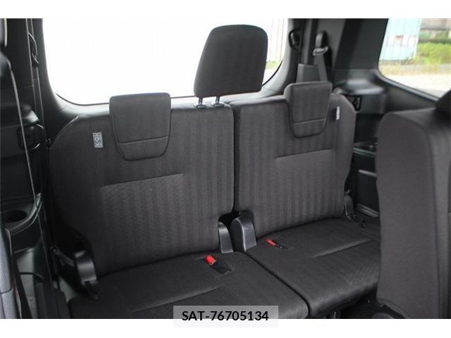 Toyota VOXY 2023-06 8102576-20