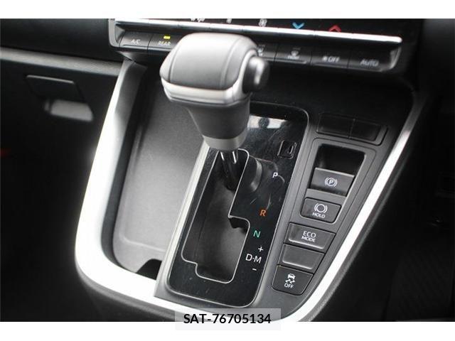 Toyota VOXY 2023-06 8102576-25
