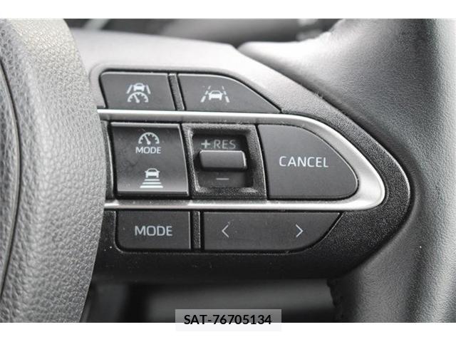 Toyota VOXY 2023-06 8102576-3