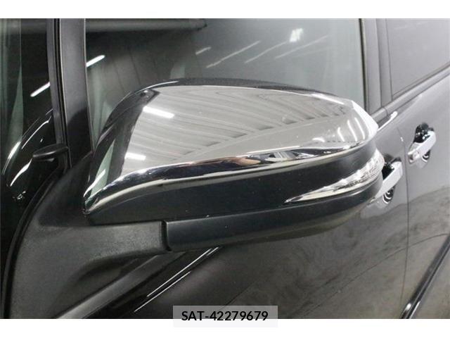 Toyota VOXY 2021-06 8102580-17