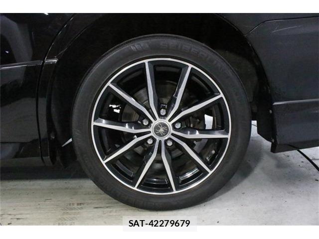 Toyota VOXY 2021-06 8102580-25