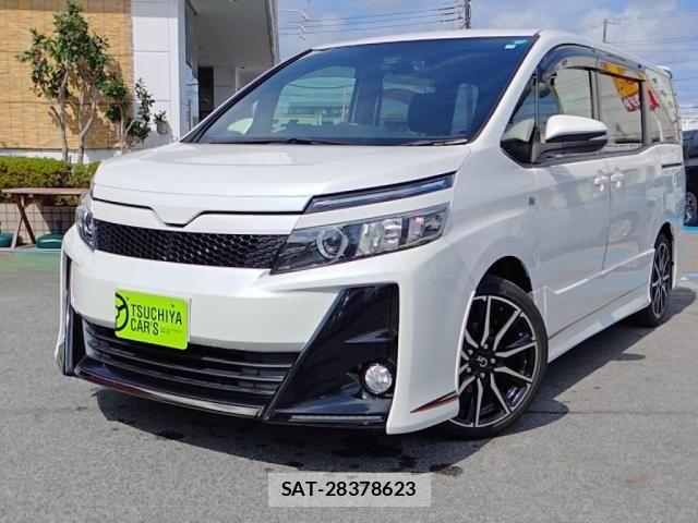Toyota VOXY 2017-02 8102596-0
