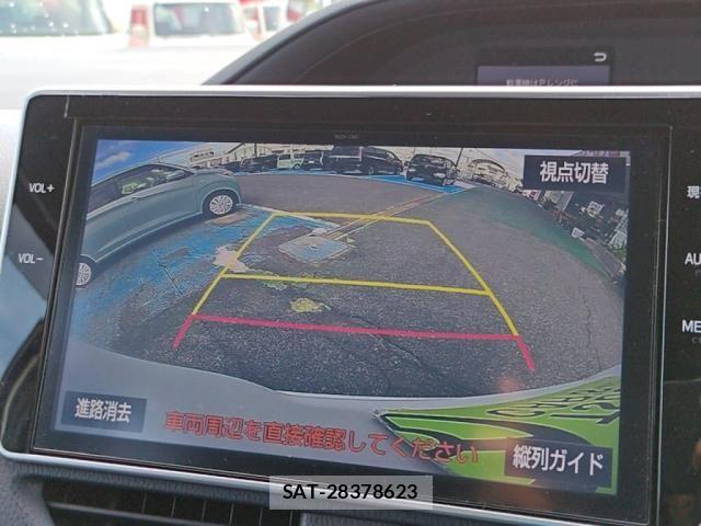 Toyota VOXY 2017-02 8102596-18