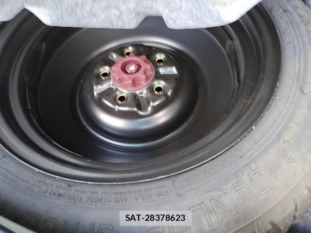 Toyota VOXY 2017-02 8102596-29