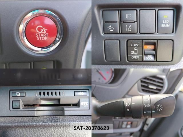 Toyota VOXY 2017-02 8102596-4