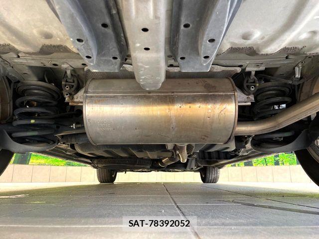 Toyota VOXY 2013-03 8102605-18