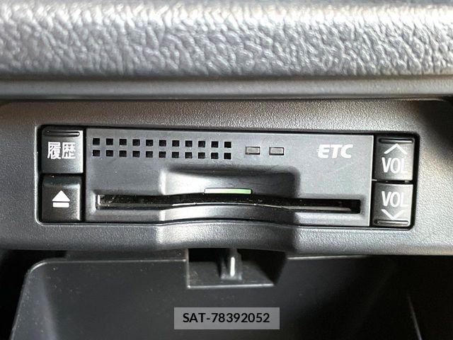 Toyota VOXY 2013-03 8102605-5
