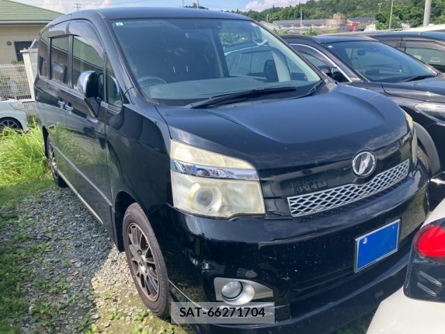 Toyota VOXY 2013-08 8102616-3