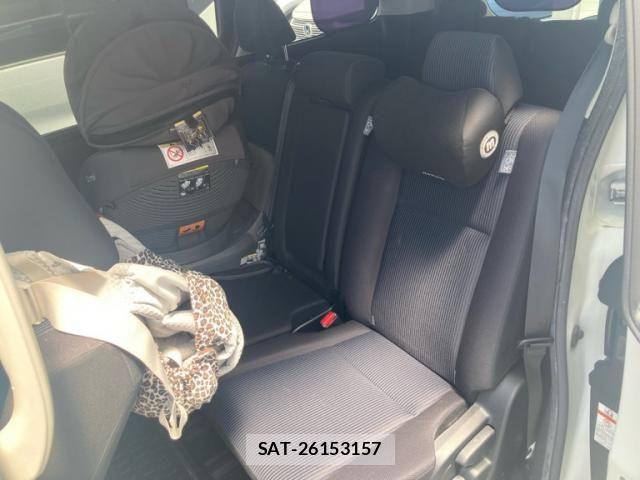 Toyota VOXY 2015-09 8102607-11
