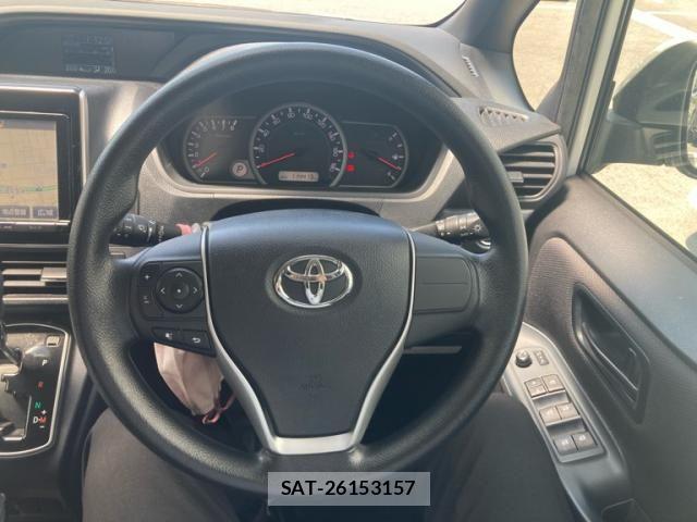 Toyota VOXY 2015-09 8102607-15