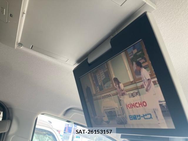 Toyota VOXY 2015-09 8102607-23