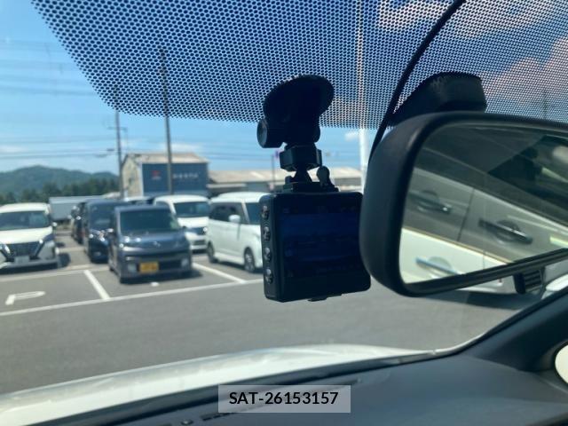 Toyota VOXY 2015-09 8102607-25