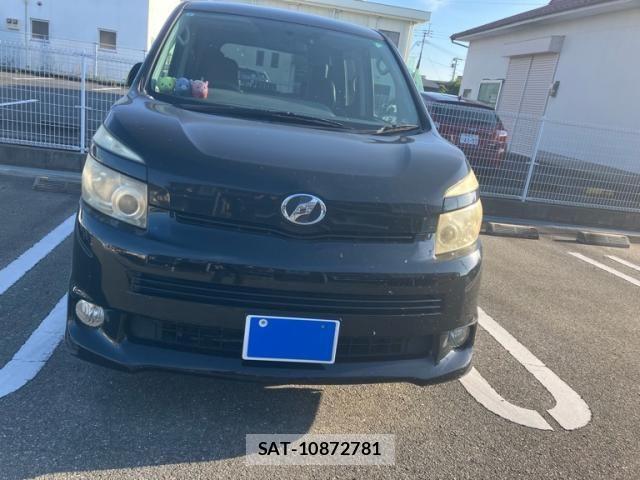 Toyota VOXY 2008-02 8102628-1