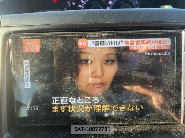 Toyota VOXY 2008-02 8102628-19