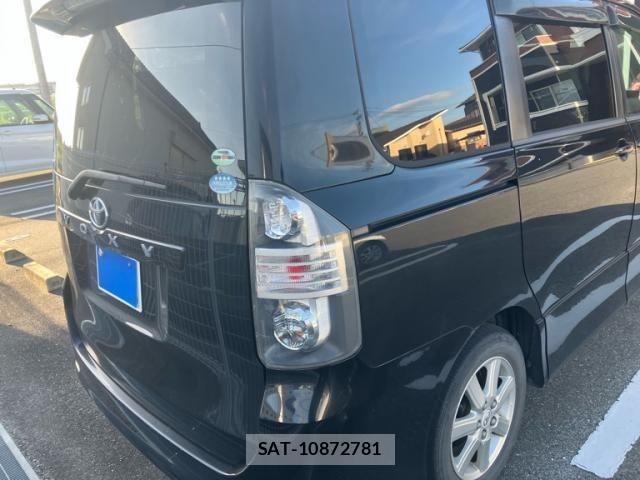 Toyota VOXY 2008-02 8102628-5