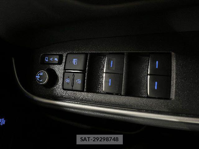 Toyota VOXY 2023-08 8102564-22