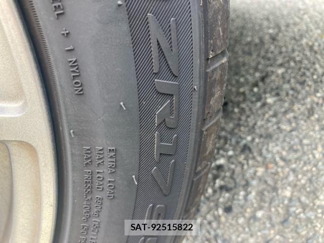 Toyota VOXY 2014-05 8102611-12