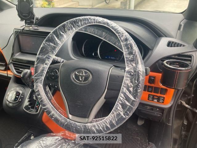 Toyota VOXY 2014-05 8102611-14