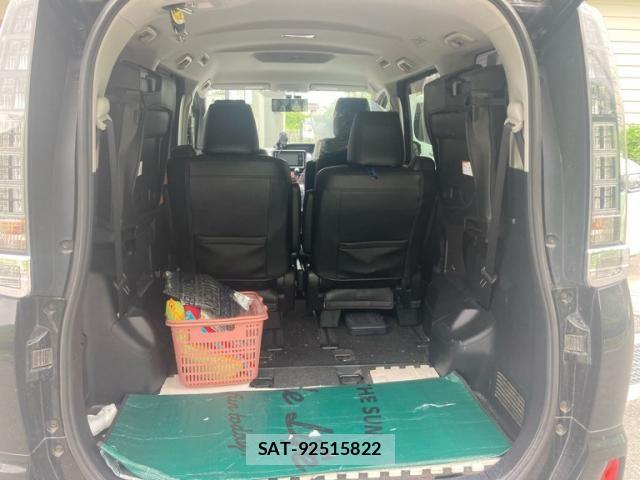 Toyota VOXY 2014-05 8102611-18