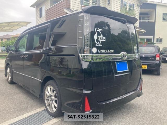 Toyota VOXY 2014-05 8102611-5