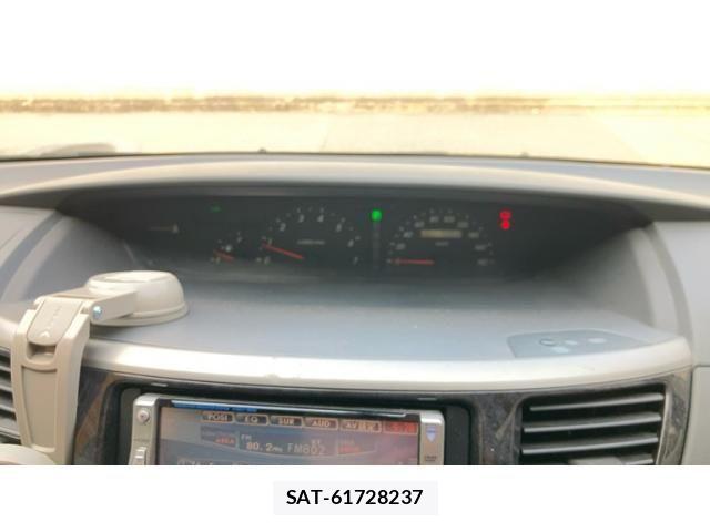 Toyota VOXY 2004-02 8102624-2