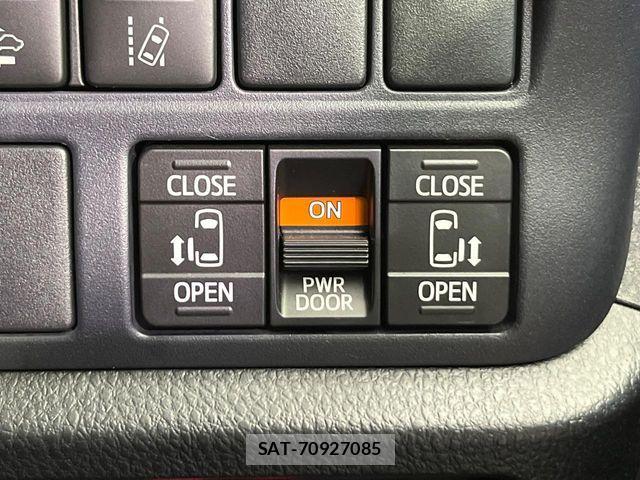 Toyota VOXY 2016-05 8102600-2