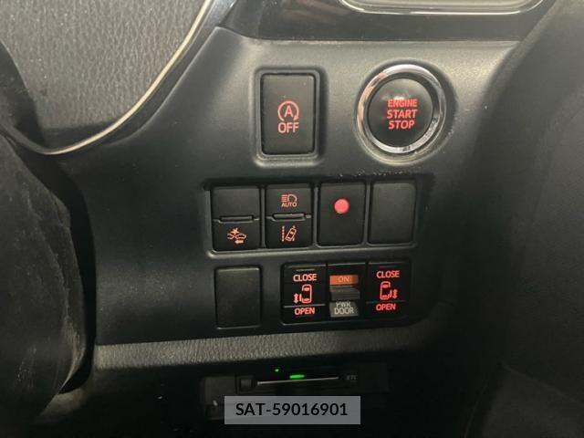 Toyota VOXY 2016-11 8102608-16