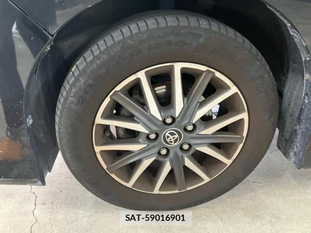 Toyota VOXY 2016-11 8102608-5